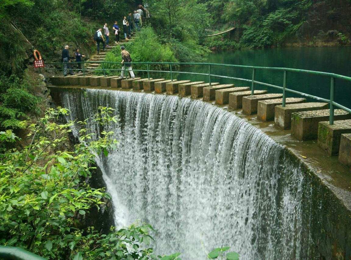 【芦茨天堂】桐庐年夜饭5日 正宗芦茨湾江边民宿 1088