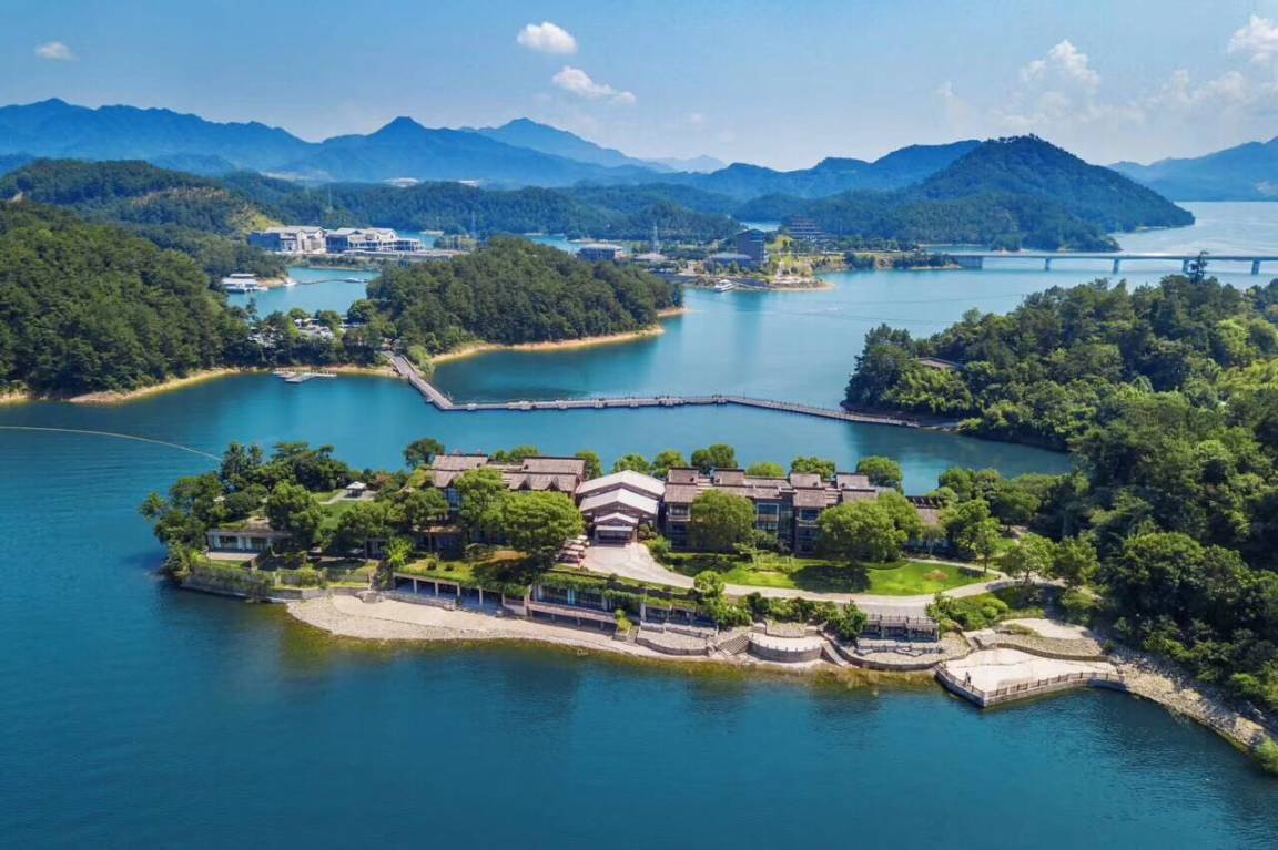 【预售*7-8月连住2晚】1288元/套 5钻千岛湖温馨岛致雅度假酒店3天2晚