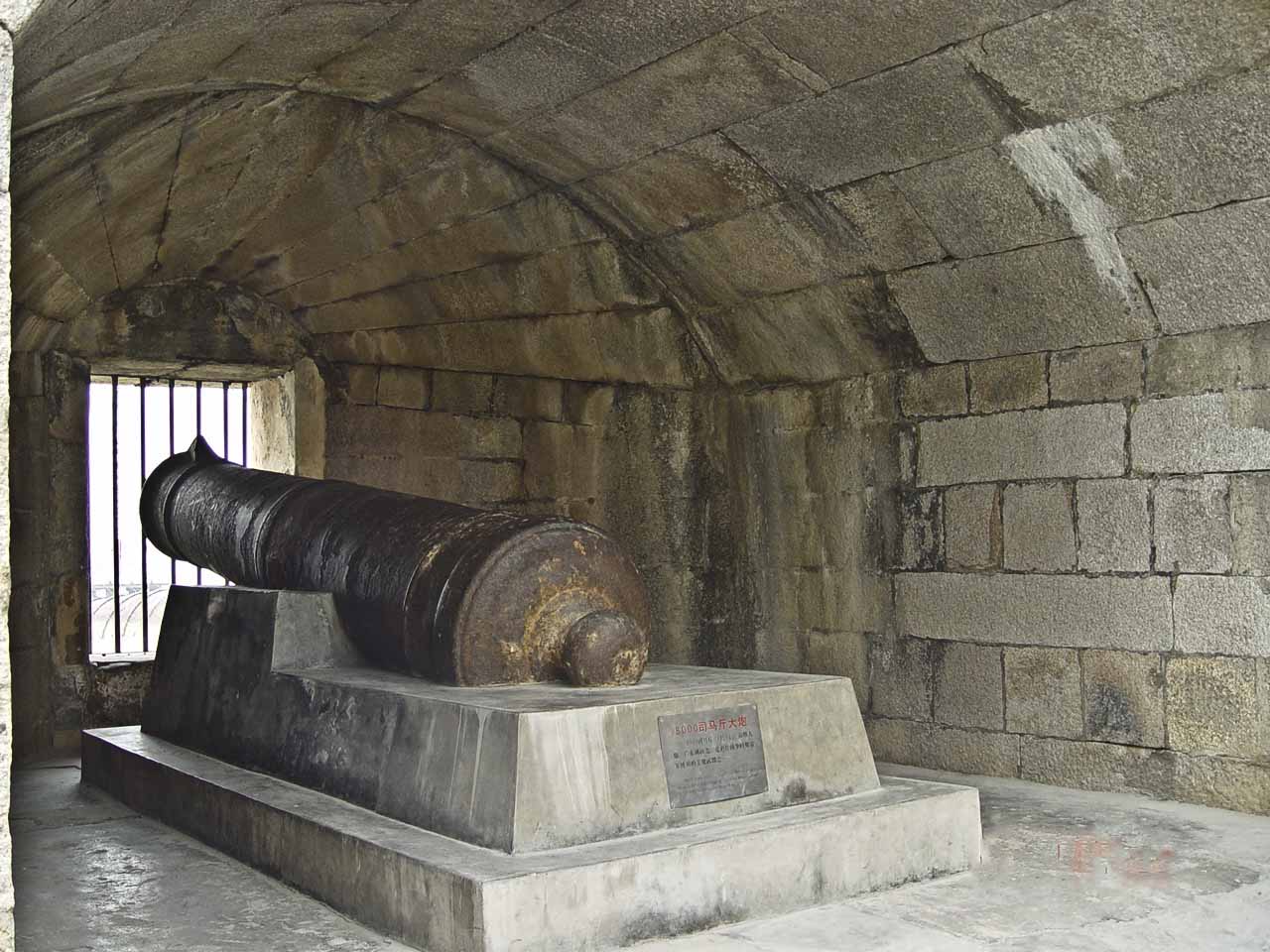 gd07【心悦广东】品尝广式美食,船游观光港珠澳大桥